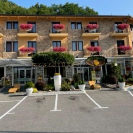Hotel Iscla Эдоло Экстерьер фото