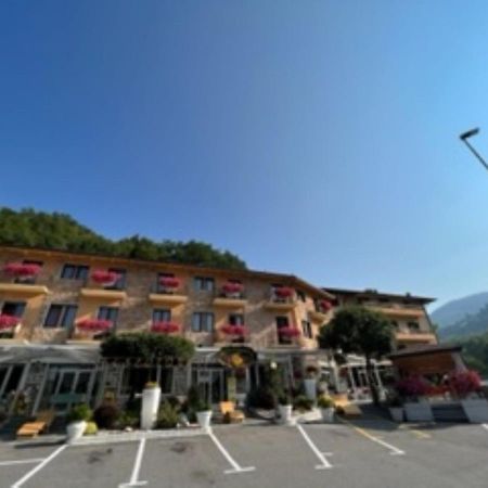 Hotel Iscla Эдоло Экстерьер фото