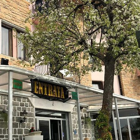 Hotel Iscla Эдоло Экстерьер фото
