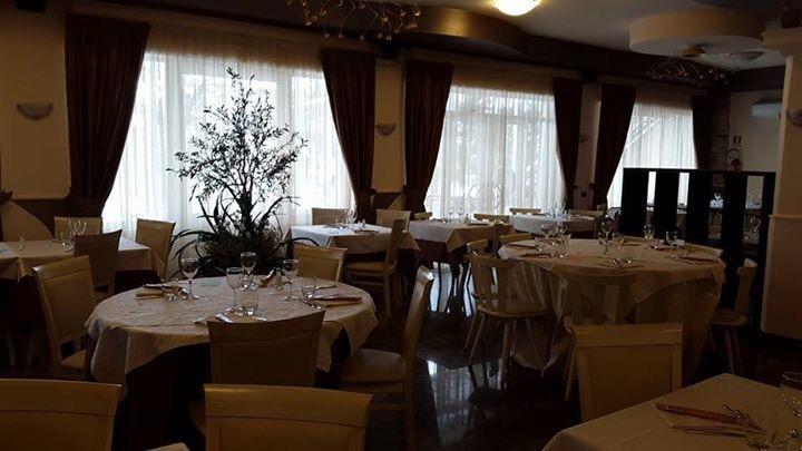 Hotel Iscla Эдоло Экстерьер фото