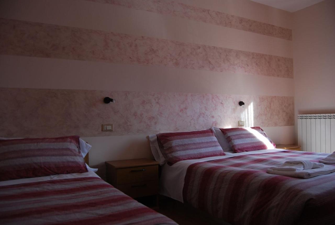 Hotel Iscla Эдоло Экстерьер фото