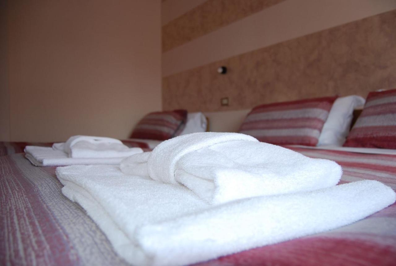 Hotel Iscla Эдоло Экстерьер фото